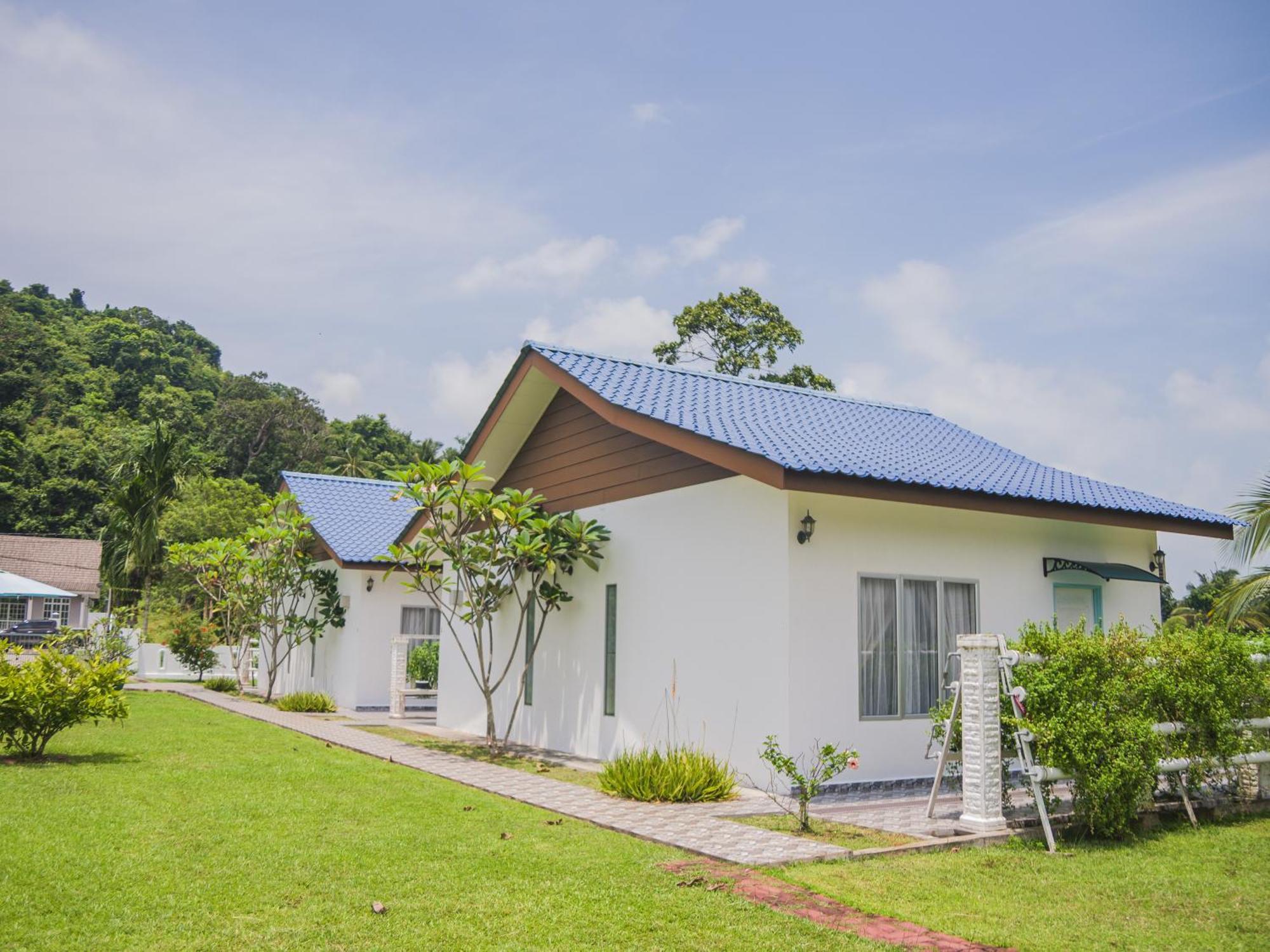 Апартаменты Halcyon Days @ Langkawi Пантай-Сенанг Экстерьер фото